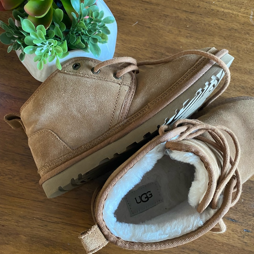 UGG Neumel